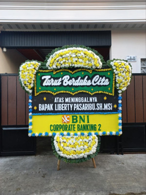 Papan Bunga Duka di Paslaten Satu
